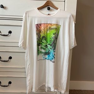 Farm Fresh Graphic Tee Shirt. 10 Barrel Brewing Co. Size XLarge.